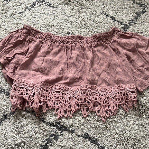 Tobi Dusty Pink Off Shoulder Crop - Size M - Picture 4 of 6